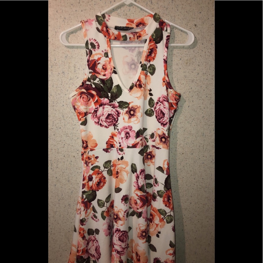 ✨Vivid floral skater dress✨